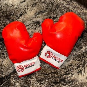 BULLSEYE RED BOXING GLOVES KIDS AGES 3-10